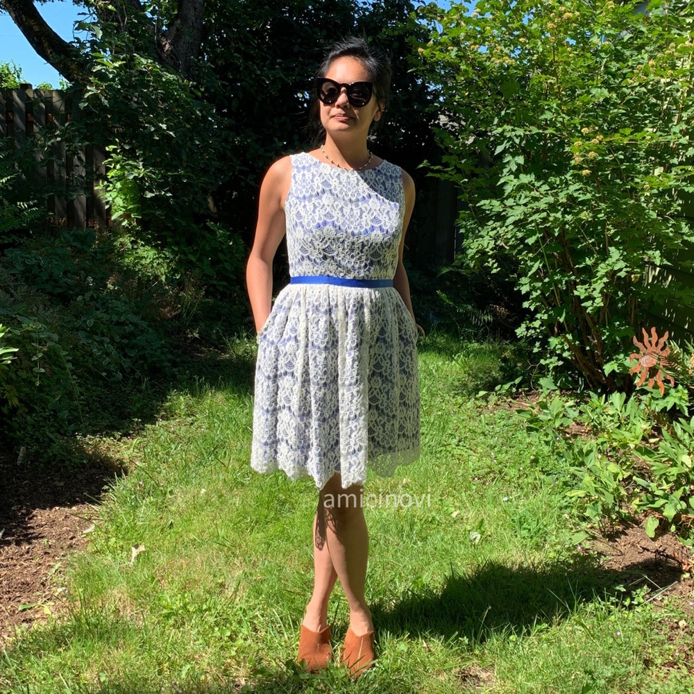 Shoshanna June ivory lace royal blue sleeveless dress with pockets